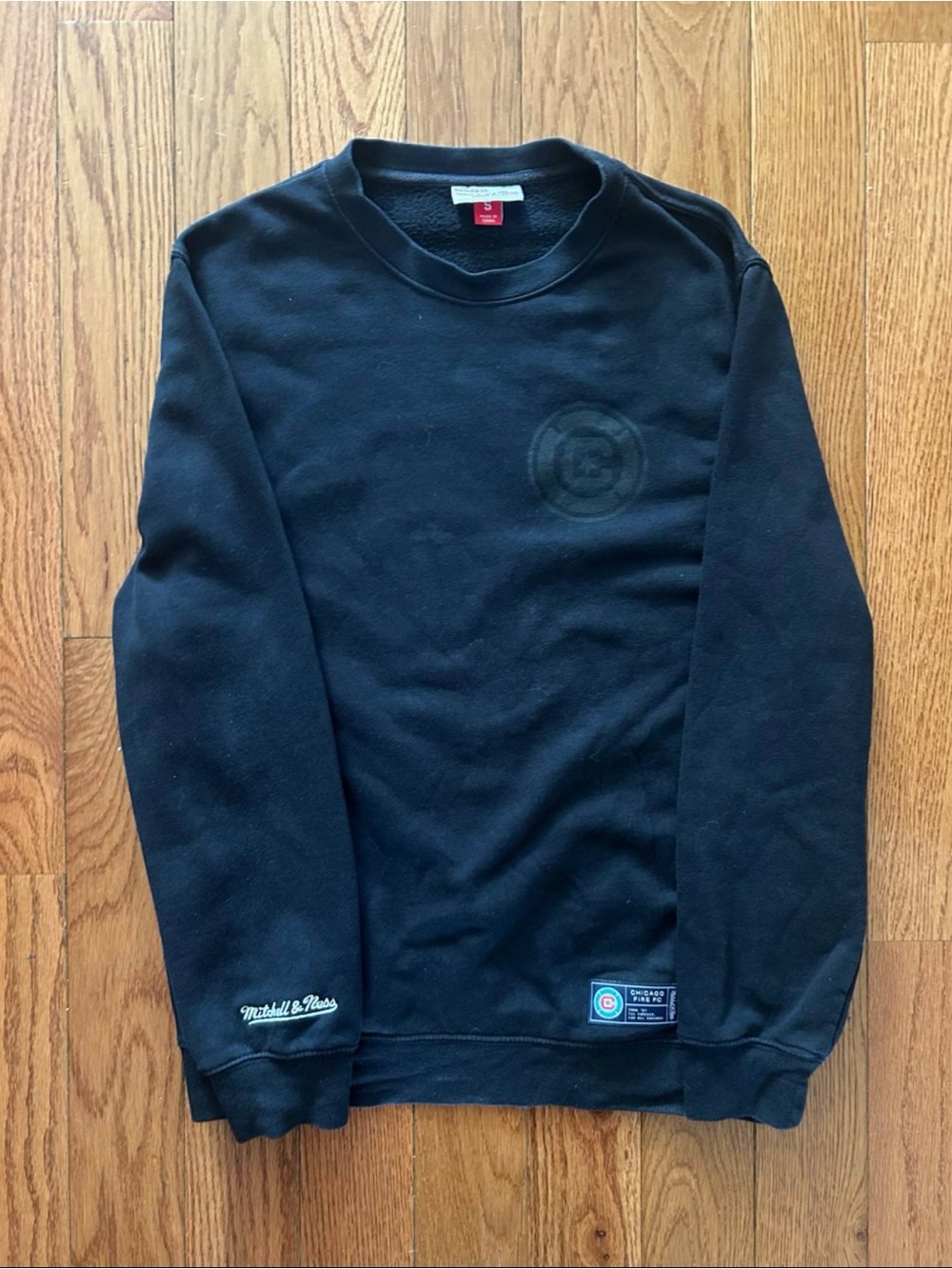 Chicago Fire FC Mitchell & Ness Crewneck Size Small